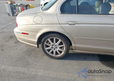 2000 Jaguar S-Type 3.0L V6 z USA, uszkodzony, nr VIN SAJDA01C3YFL52927